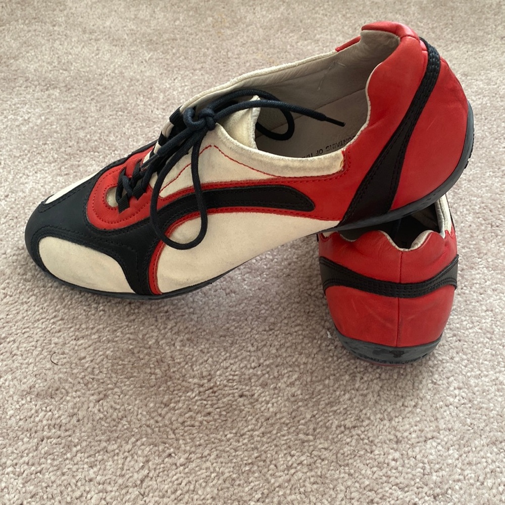 Rare Limited Edition Donald Pliner Sport sneakers